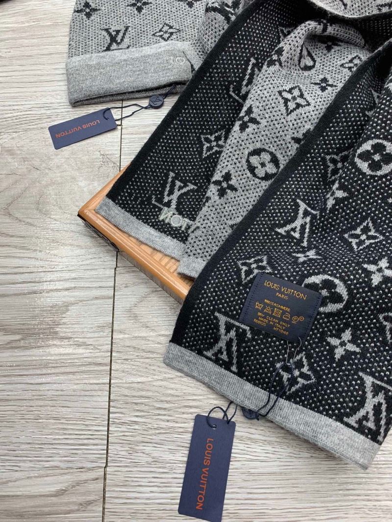 Louis Vuitton Caps Scarfs